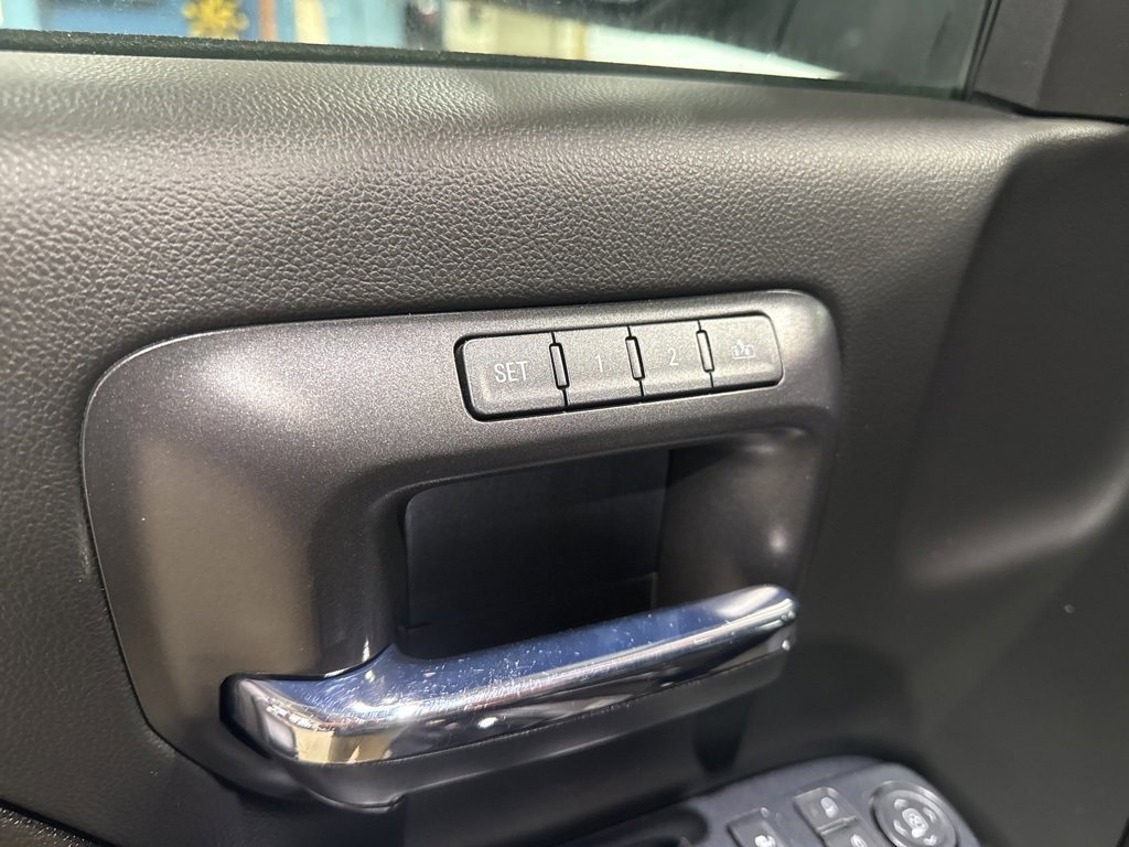 Used 2017 GMC Sierra 1500 Denali w/ Denali Ultimate Package image 13