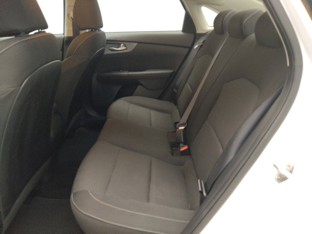 Used 2020 Kia Forte LXS image 18