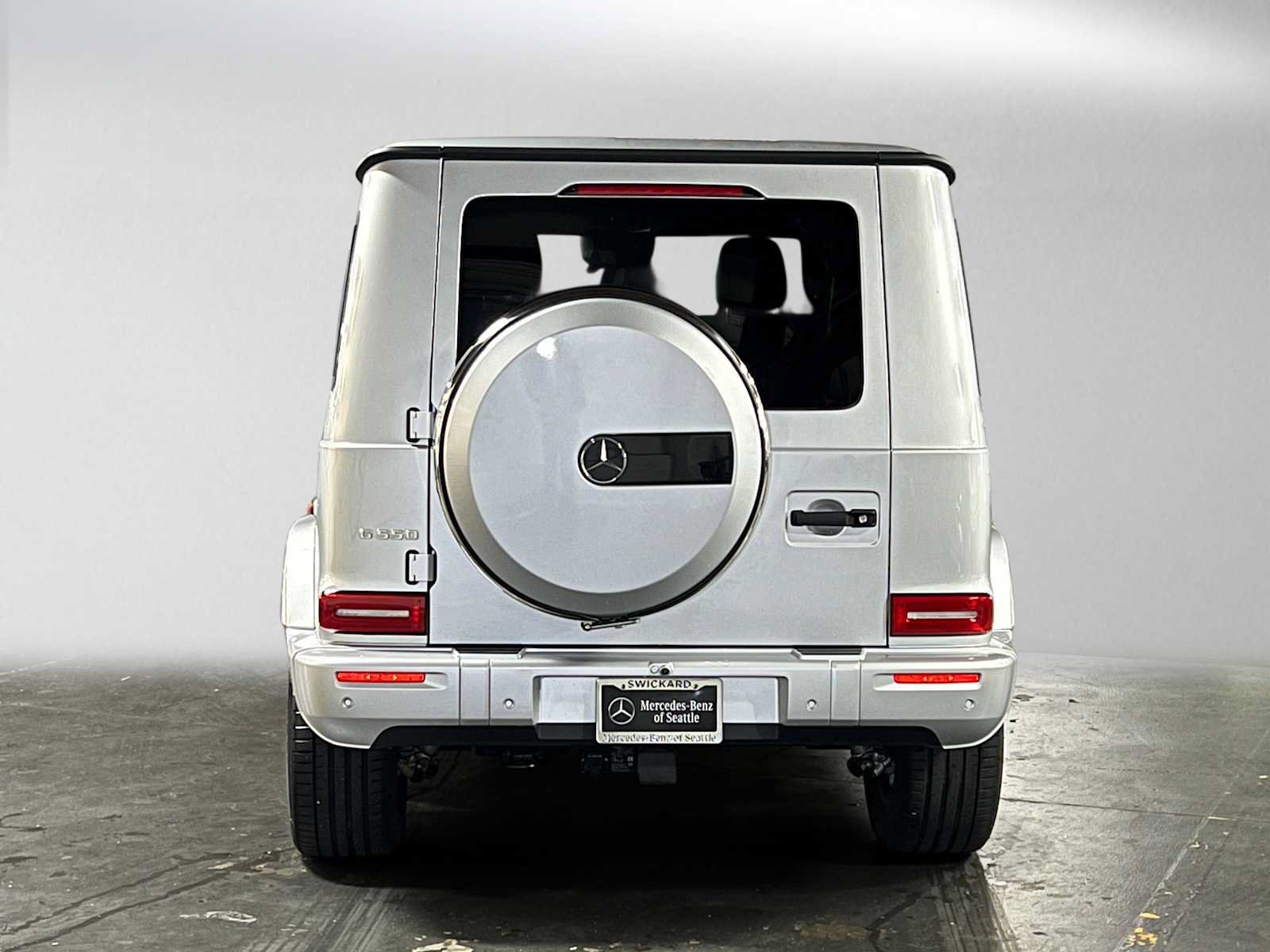 Used 2025 Mercedes-Benz G 550 image 4