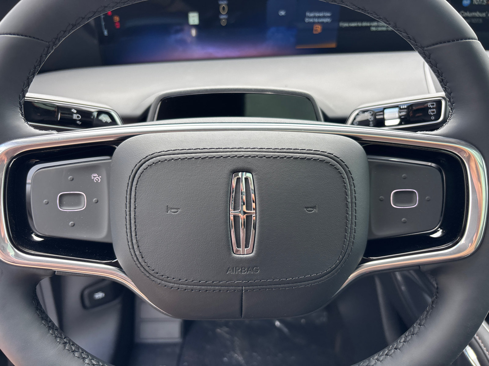 New 2026 Lincoln Nautilus Reserve w/ Jet Appearance Package AWD/4WD image 16