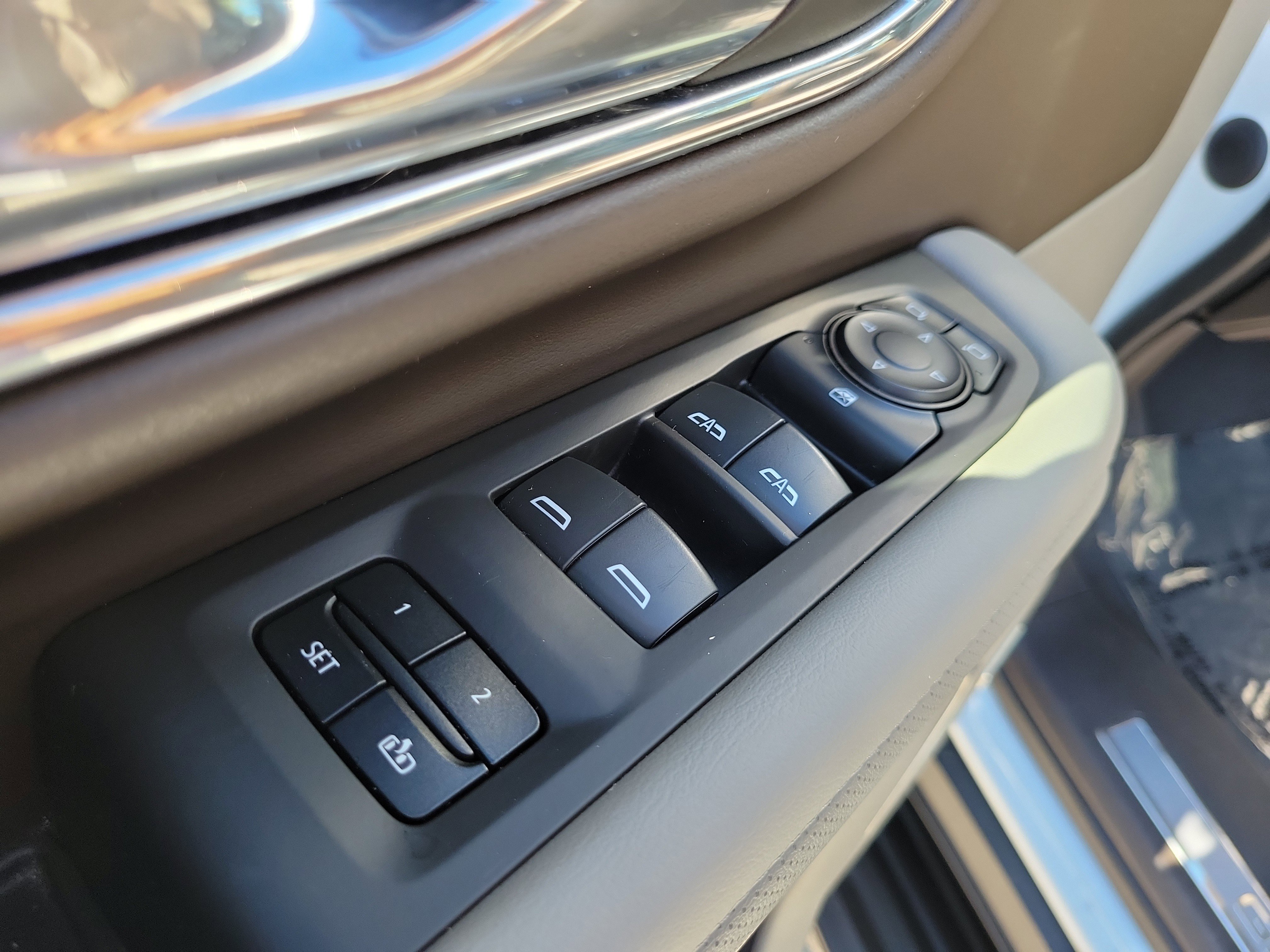 Used 2023 GMC Yukon SLT image 25