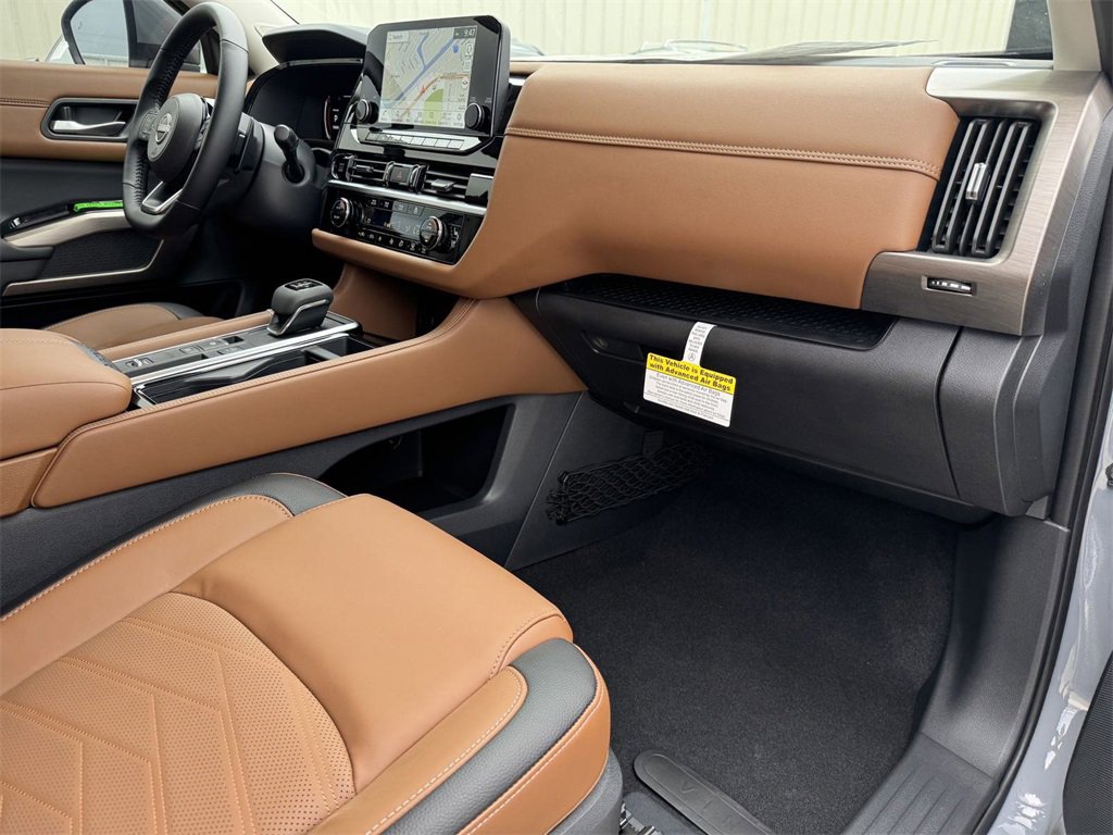 New 2025 Nissan Pathfinder Platinum w/ Lighting Package (N93) image 12