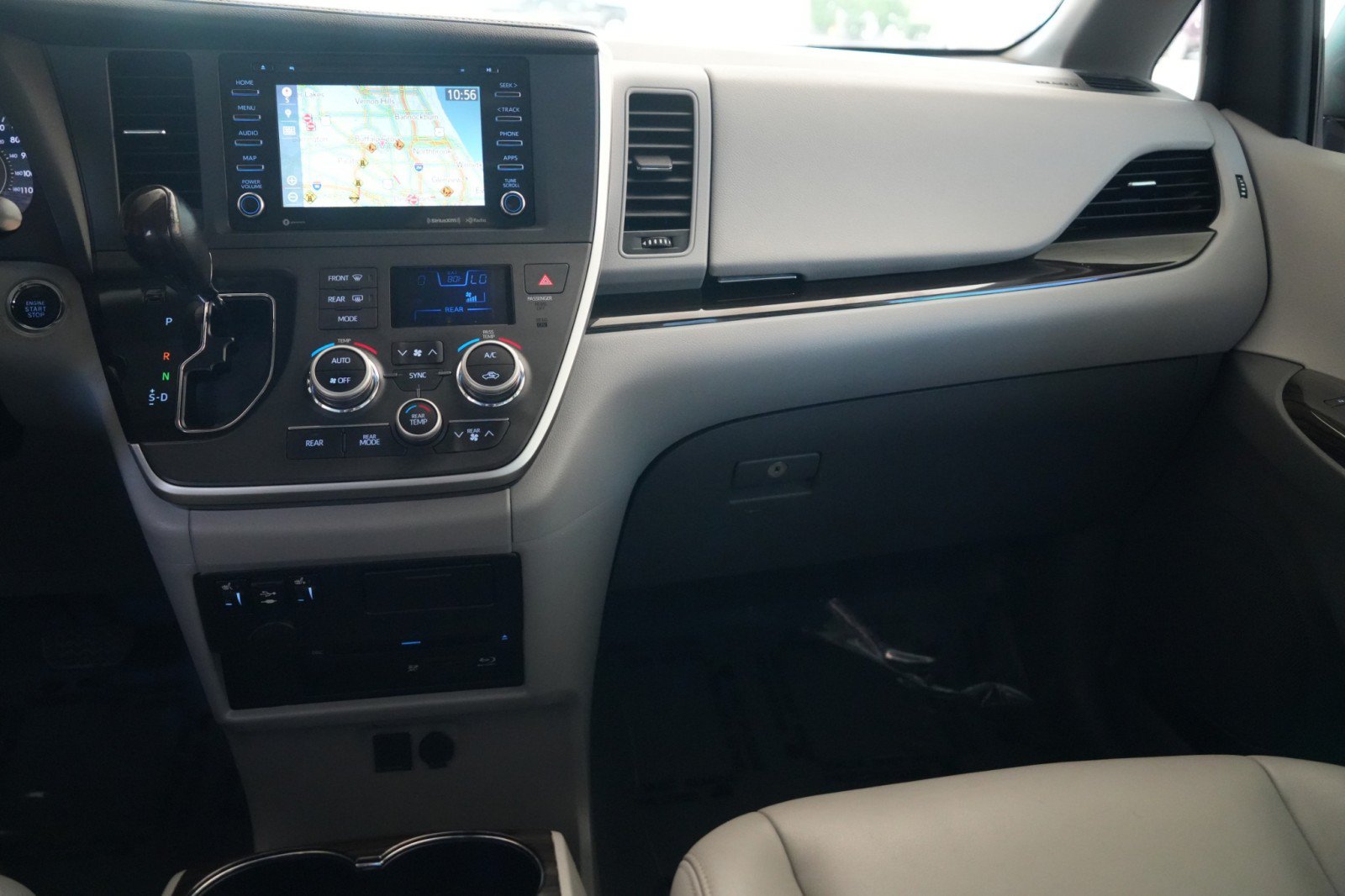 Used 2020 Toyota Sienna XLE Premium AWD/4WD image 10