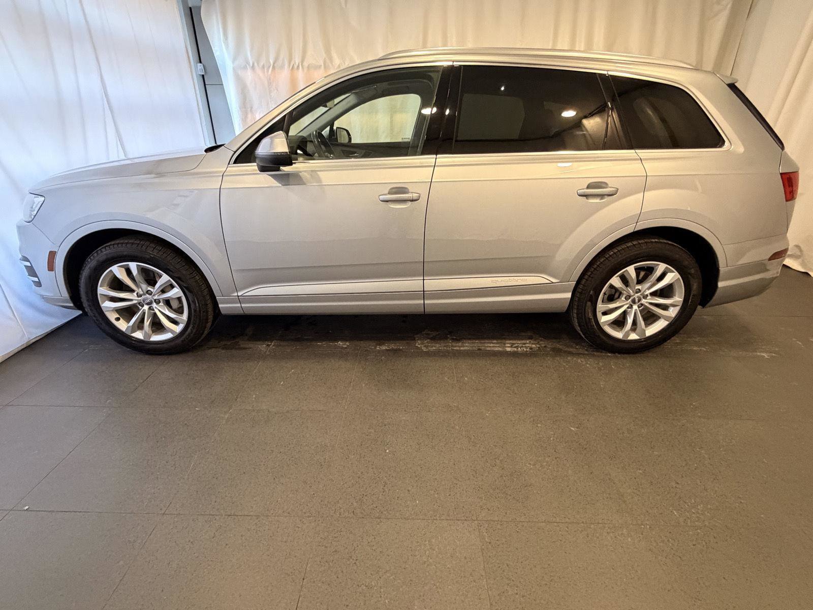 Used 2019 Audi Q7 2.0T Premium w/ Cold Weather Package image 2