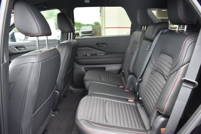 New 2026 Nissan Pathfinder Rock Creek AWD/4WD image 15