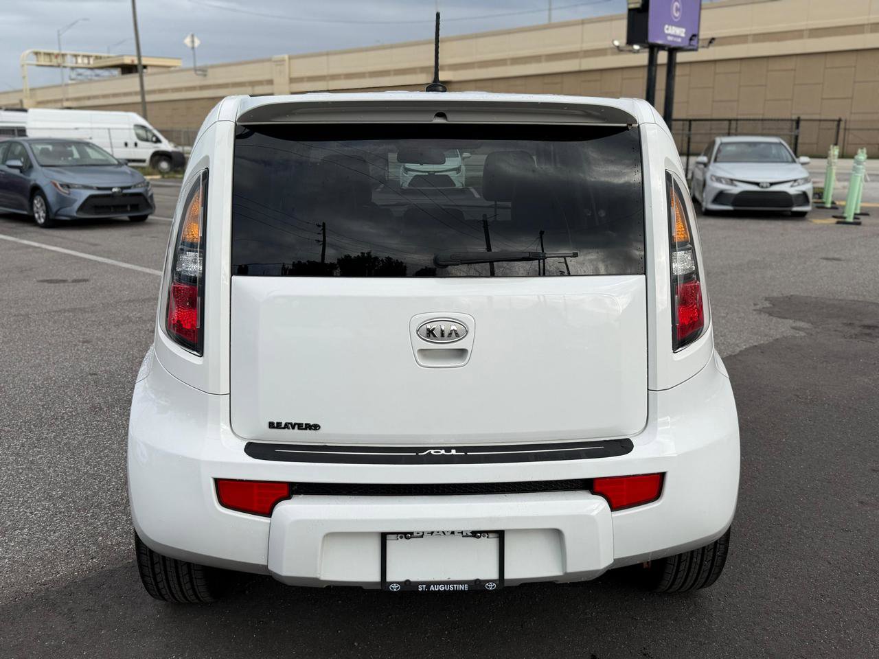 Used 2011 Kia Soul + FWD image 16