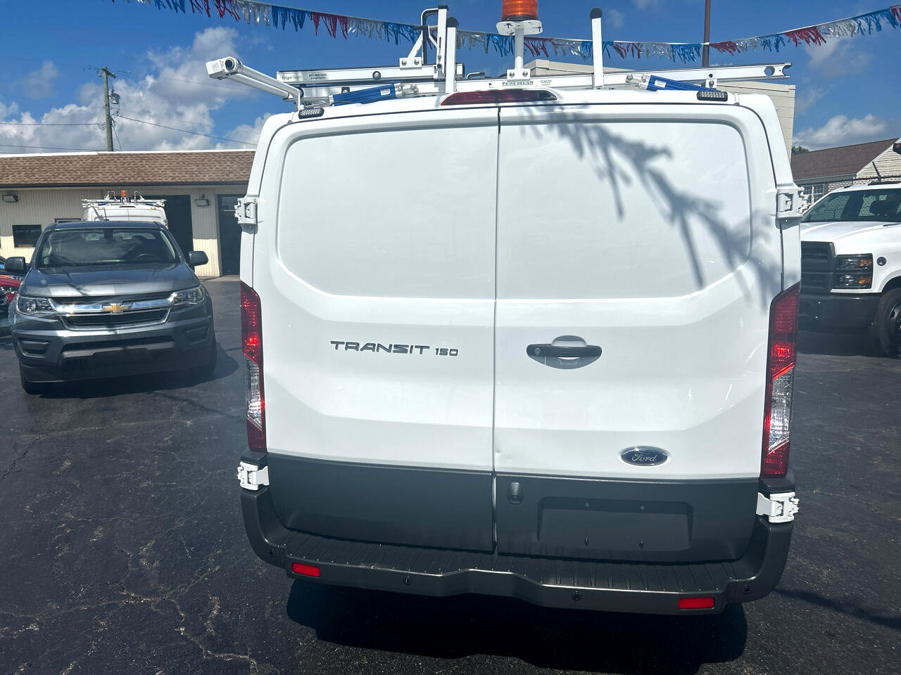 Used 2018 Ford Transit 150 130 Low Roof image 3