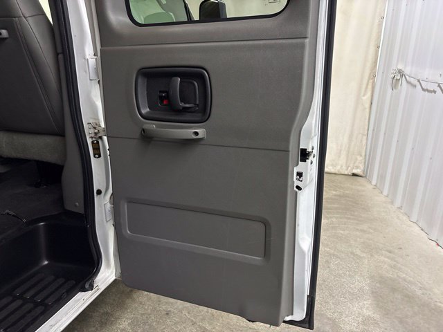 Used 2020 Chevrolet Express 2500 LT RWD image 18
