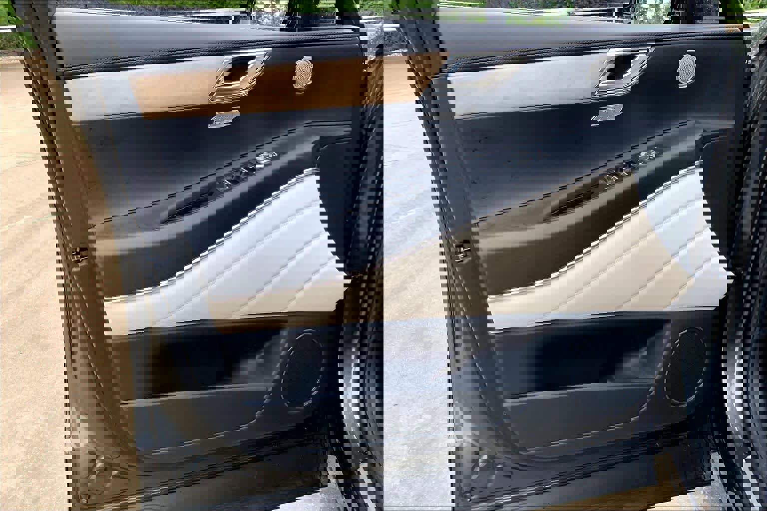 Used 2024 Genesis GV80 2.5T AWD/4WD image 22