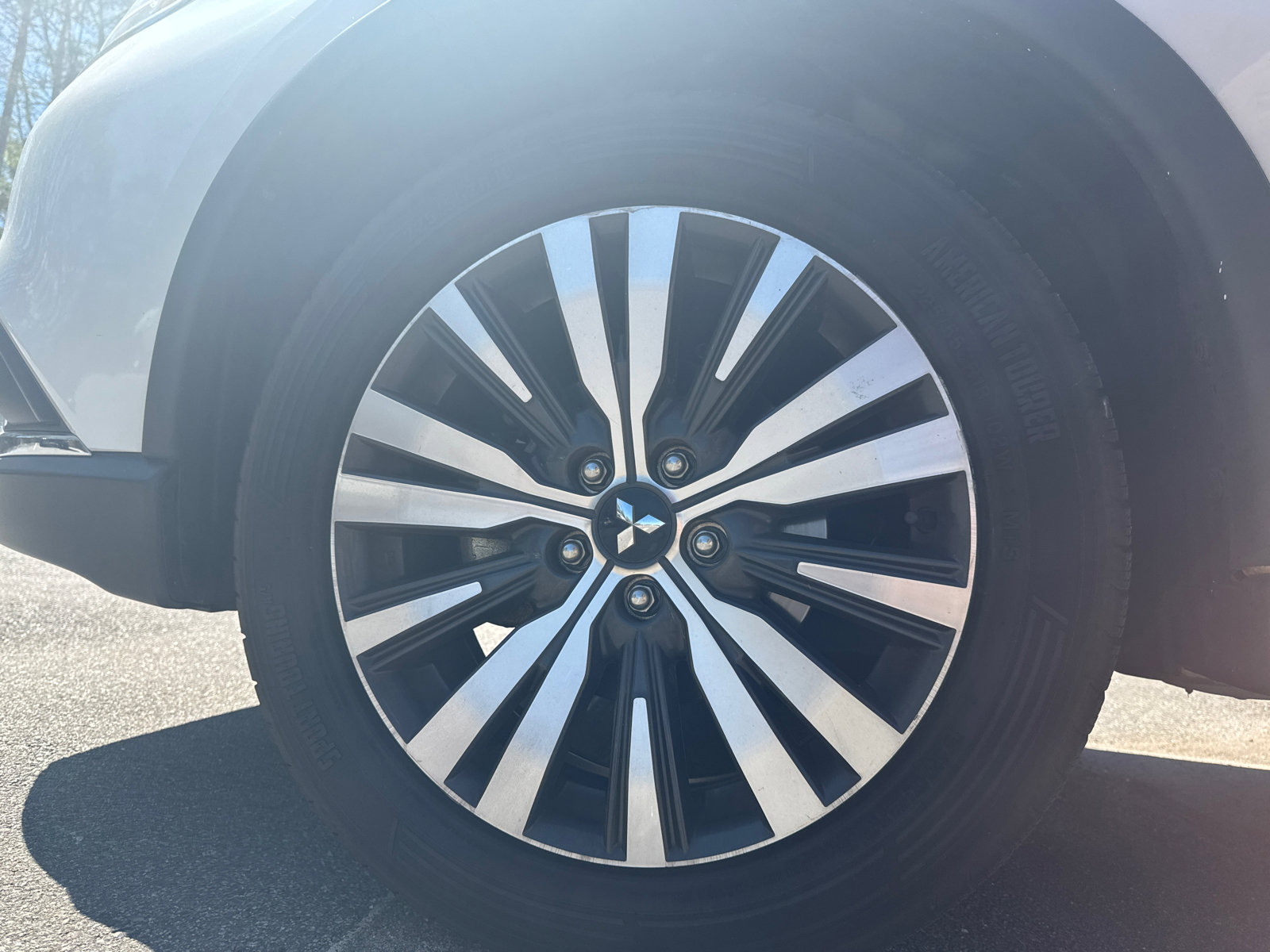 Used 2020 Mitsubishi Outlander ES image 12