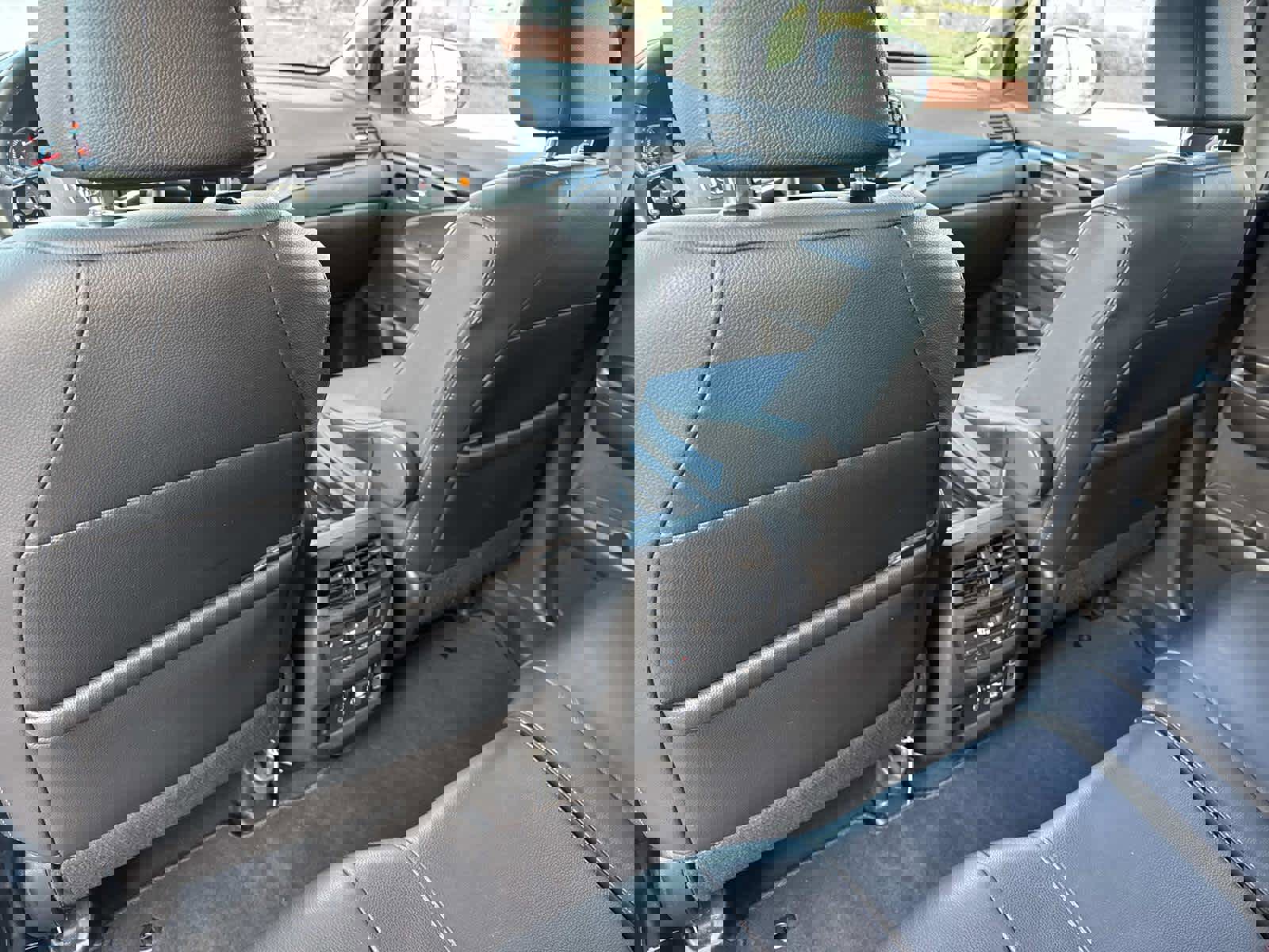 Used 2022 Honda Pilot Touring image 13