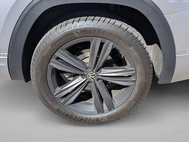 Used 2022 Volkswagen Atlas SEL R-Line AWD/4WD image 8