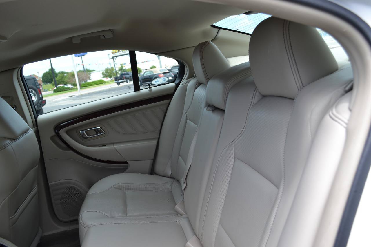 Used 2010 Ford Taurus Limited AWD/4WD image 48