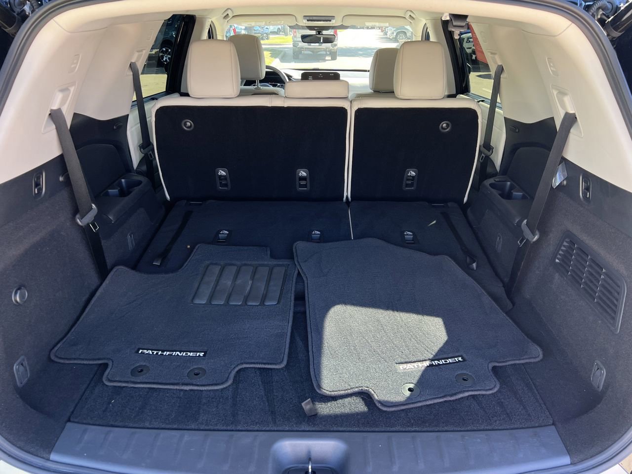 Certified 2025 Nissan Pathfinder SL image 26