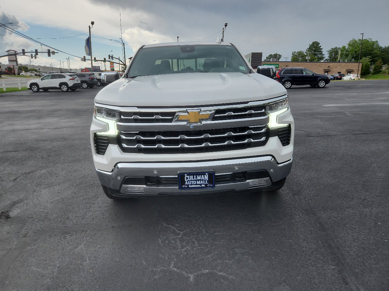 Used 2022 Chevrolet Silverado 1500 LTZ image 4