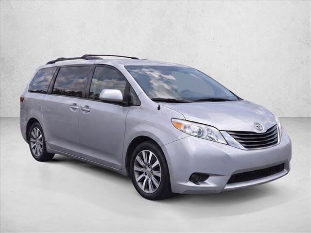 Used 2013 Toyota Sienna LE AWD/4WD image 21
