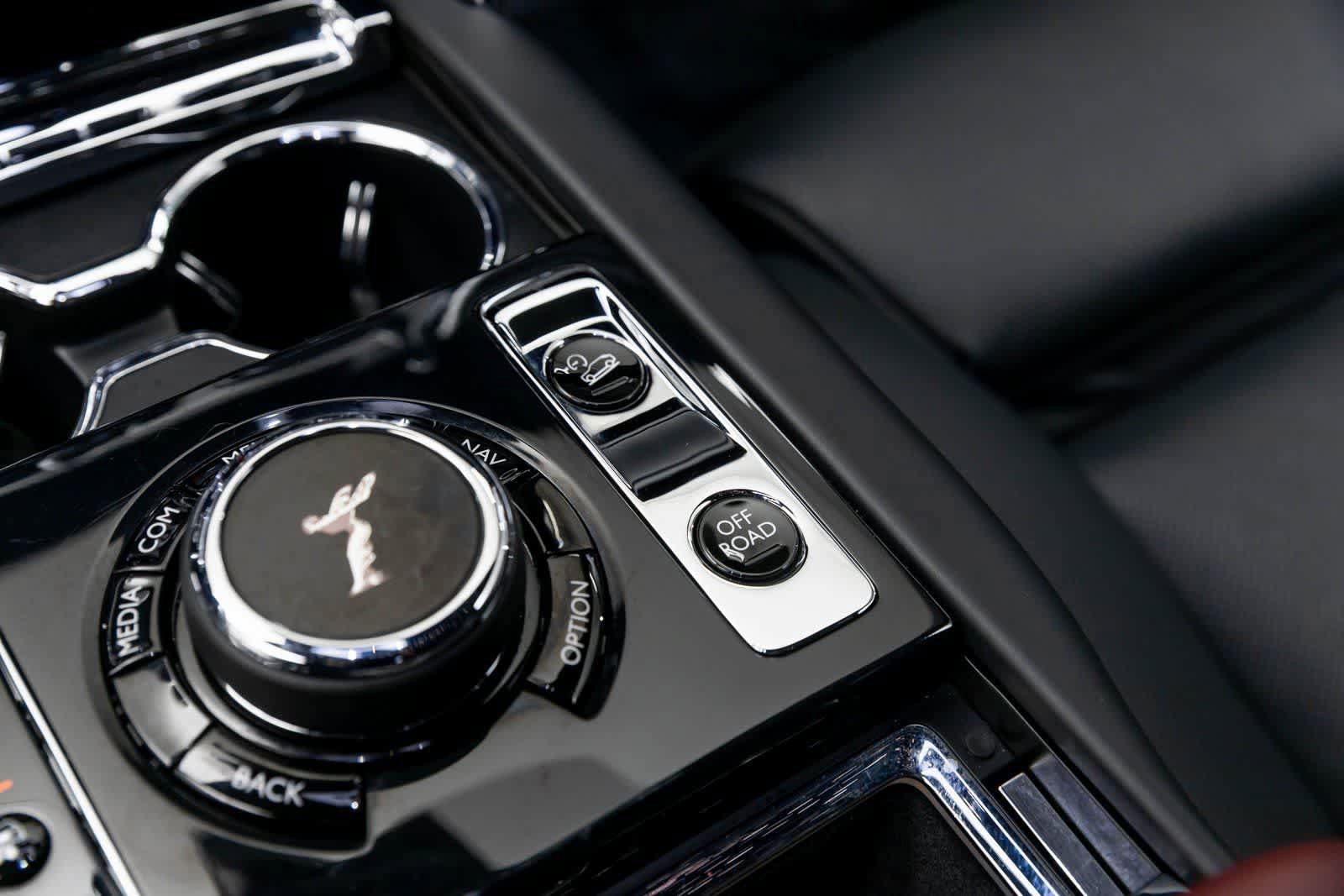 Certified 2022 Rolls-Royce Cullinan image 27