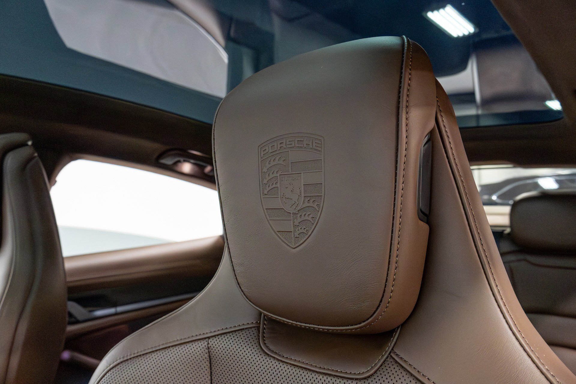 Used 2020 Porsche Taycan Turbo S AWD/4WD image 10