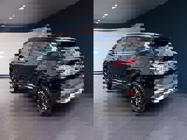 Certified 2023 Kia Sportage LX image 3