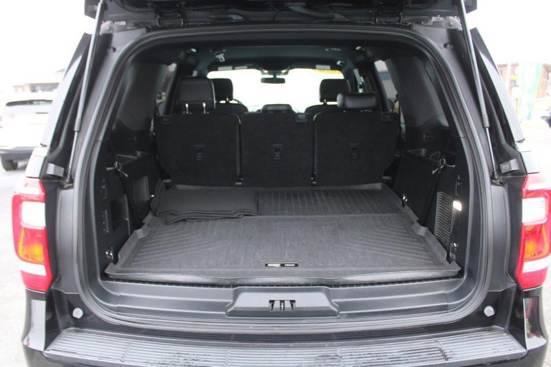 Used 2020 Ford Expedition XLT image 4