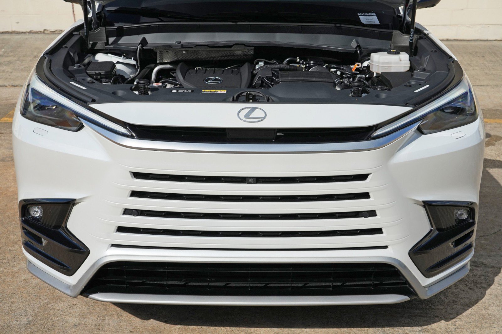 Used 2024 Lexus TX 500h AWD w/ Technology Package image 8