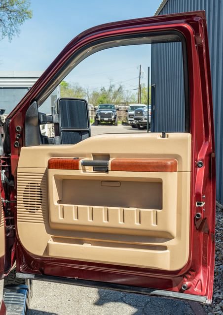 Used 2012 Ford F250 King Ranch w/ King Ranch w/Chrome Pkg image 43