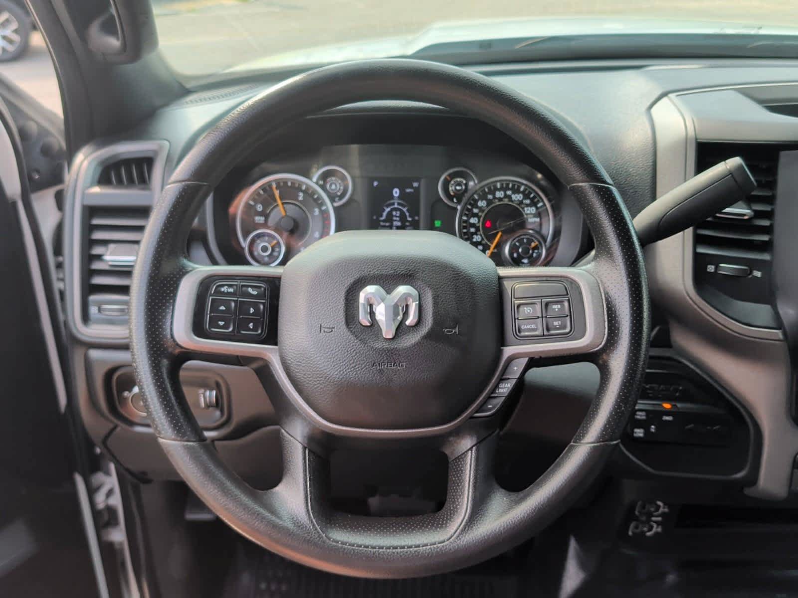 Used 2022 RAM 3500 Tradesman w/ Chrome Appearance Group AWD/4WD image 17