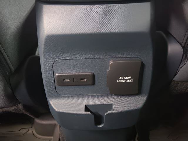 New 2025 Ford Maverick XLT w/ XLT Luxury Package FWD image 18