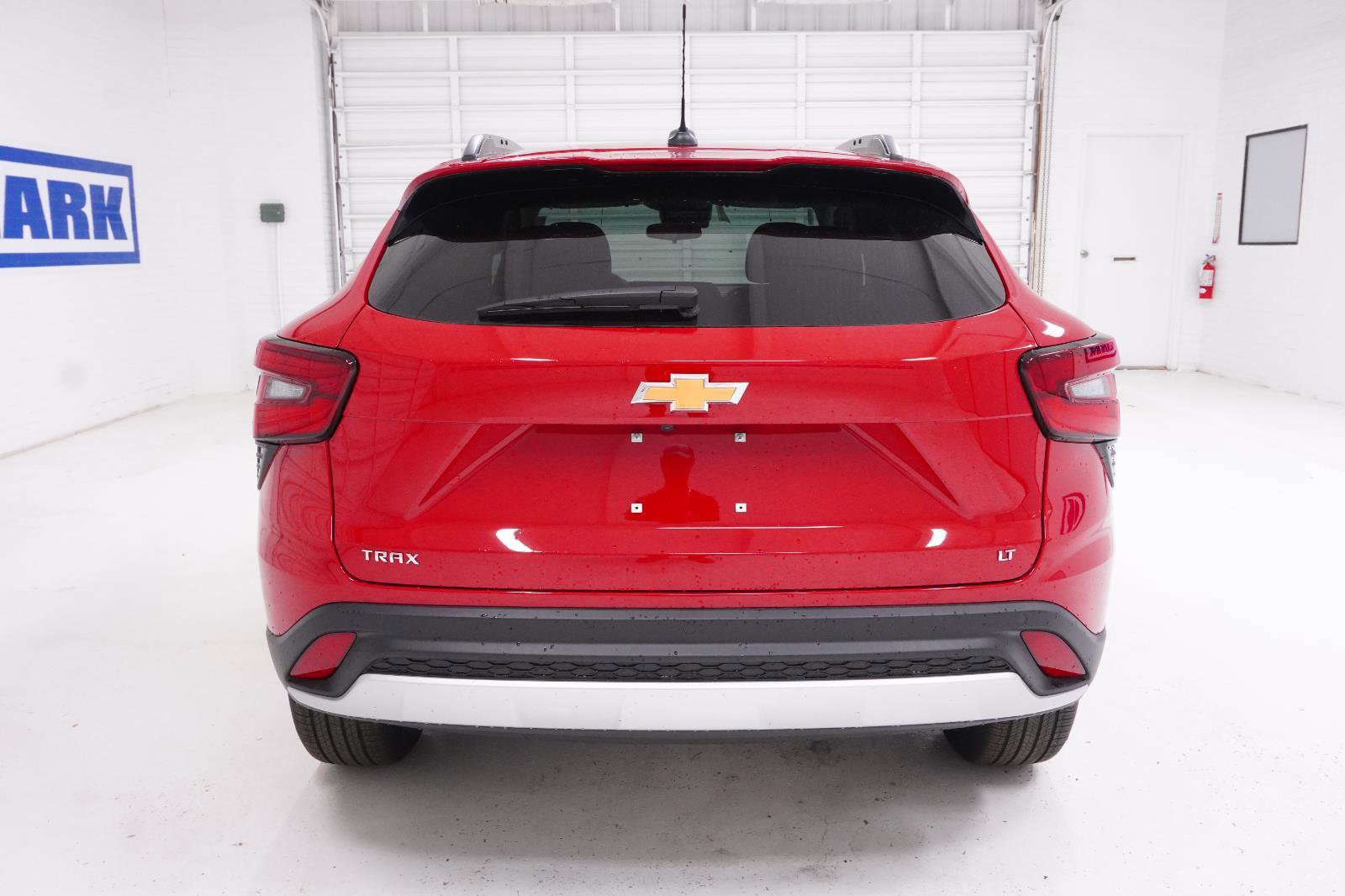 New 2026 Chevrolet Trax LT w/ Driver Confidence Package FWD image 6