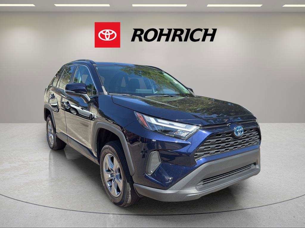 Used 2023 Toyota RAV4 XLE image 3
