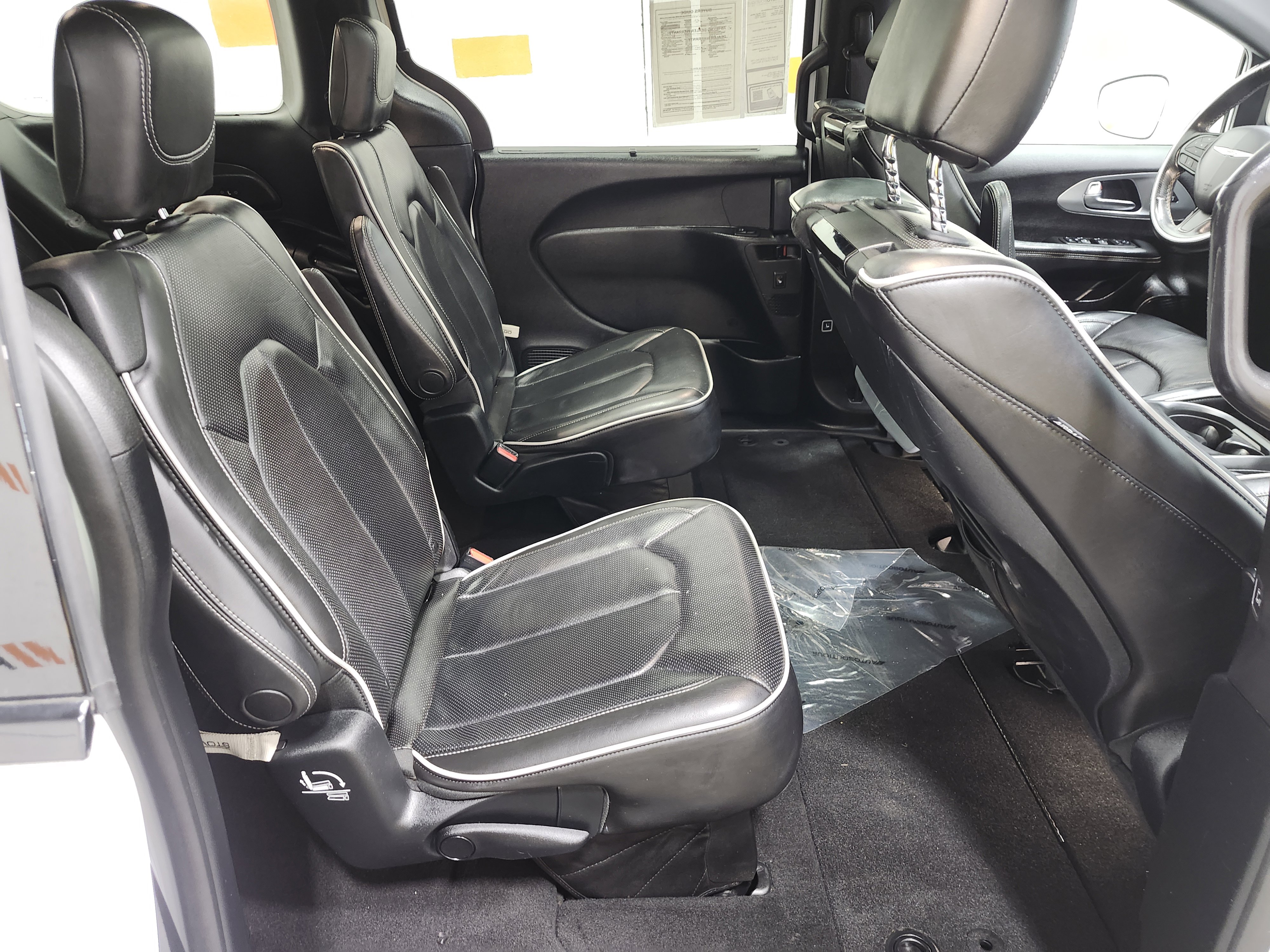 Used 2019 Chrysler Pacifica Limited w/ Advanced Safetytec Group image 19