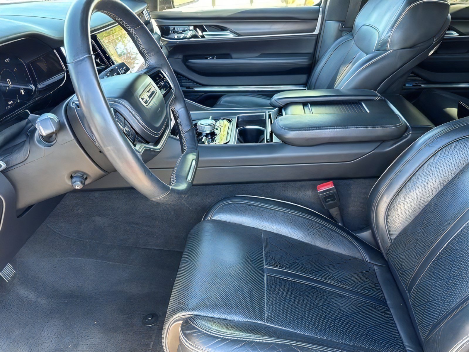 Used 2024 Jeep Grand Wagoneer L Series II w/ Quick Order Packagew 28T AWD/4WD image 20