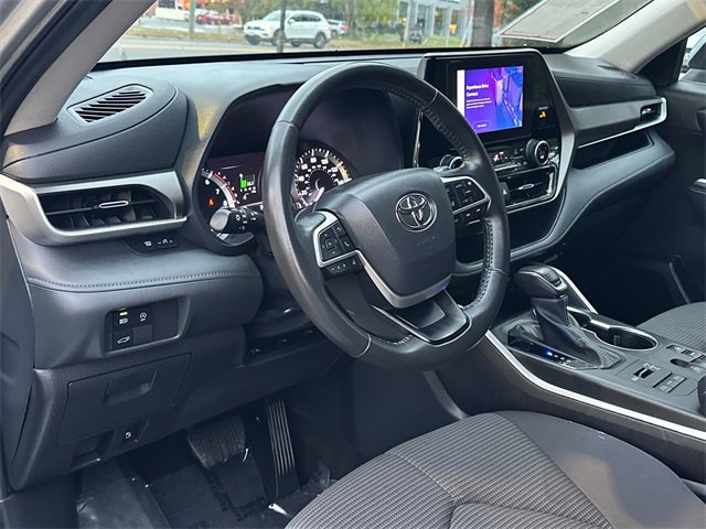 Certified 2024 Toyota Highlander LE image 21