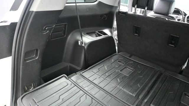 Used 2018 GMC Acadia SLT FWD image 30