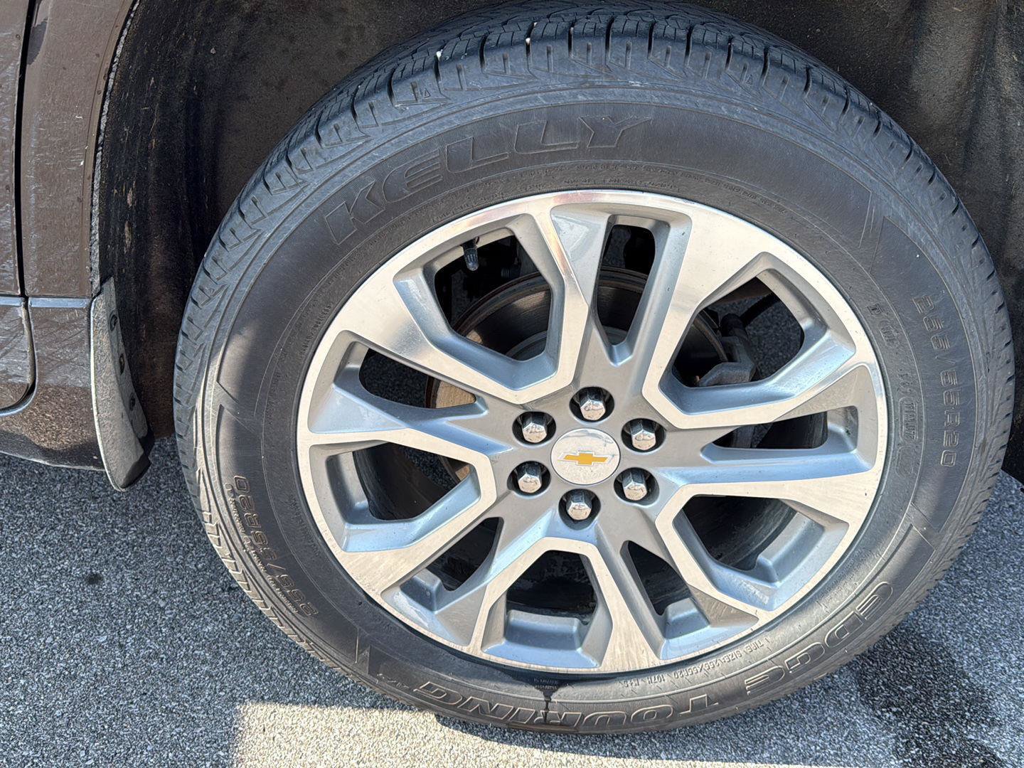 Used 2018 Chevrolet Traverse Premier w/ Driver Confidence II Package FWD image 17