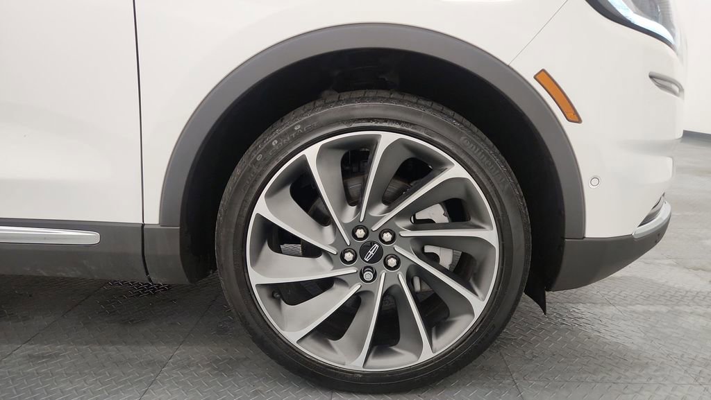 Used 2023 Lincoln Nautilus Reserve w/ Equipment Group 202A image 26