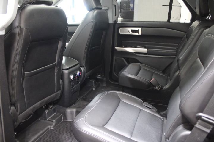 Used 2023 Ford Explorer Limited w/ Equipment Group 301A image 25