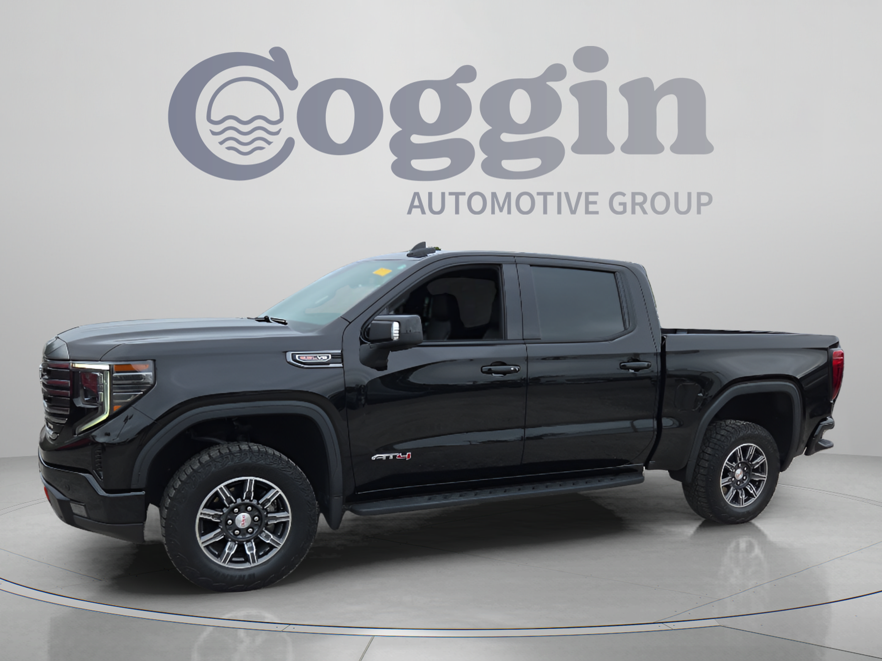 Used 2024 GMC Sierra 1500 AT4 w/ Technology Package