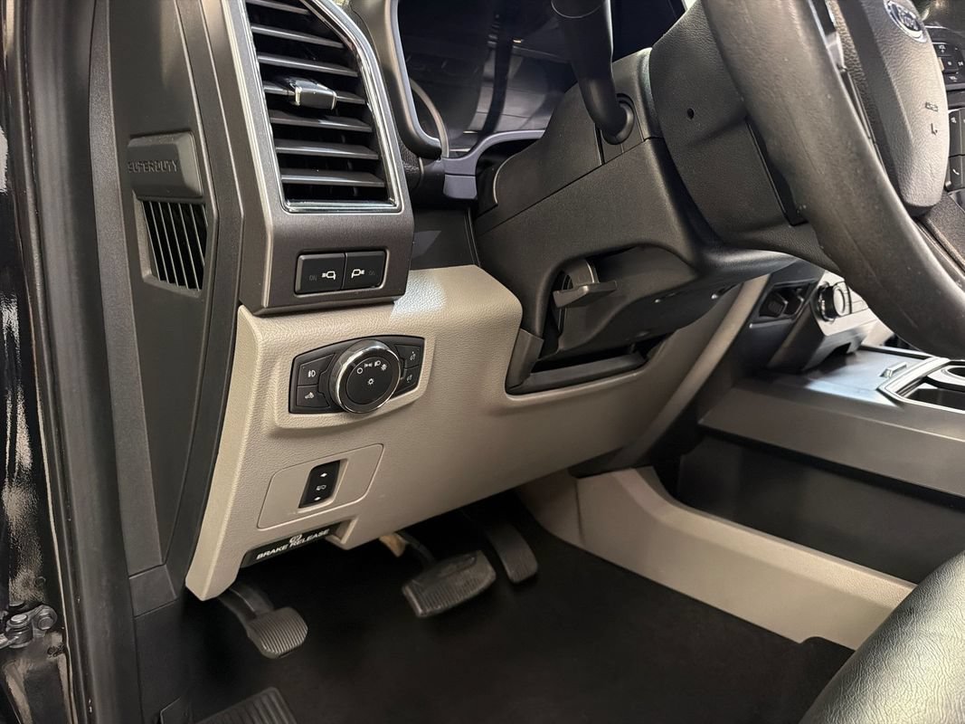 Used 2019 Ford F250 XLT w/ XLT Premium Package AWD/4WD image 28