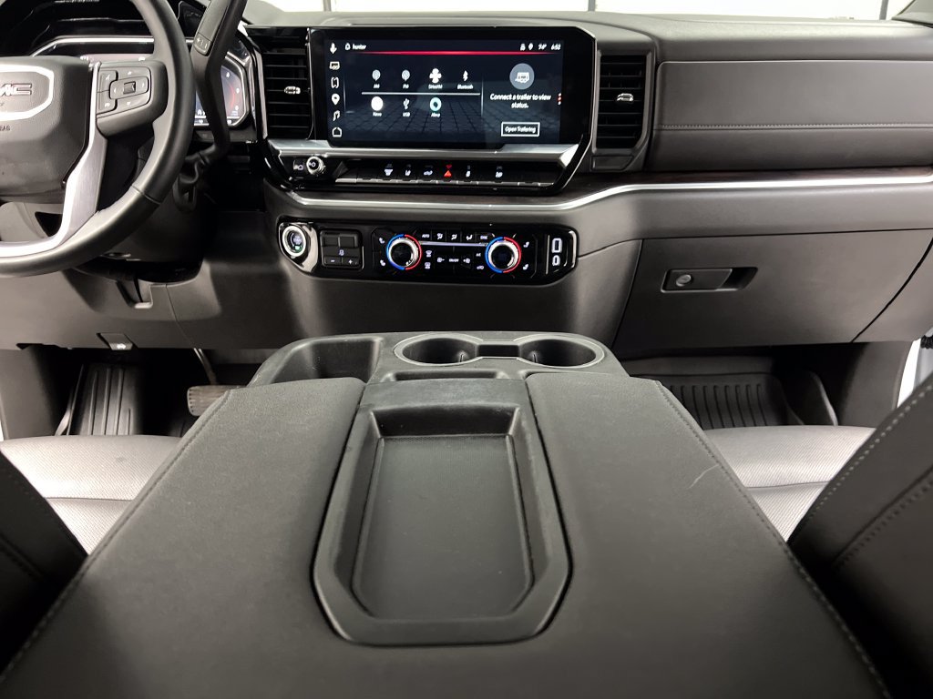 Used 2025 GMC Sierra 2500 SLT AWD/4WD image 40