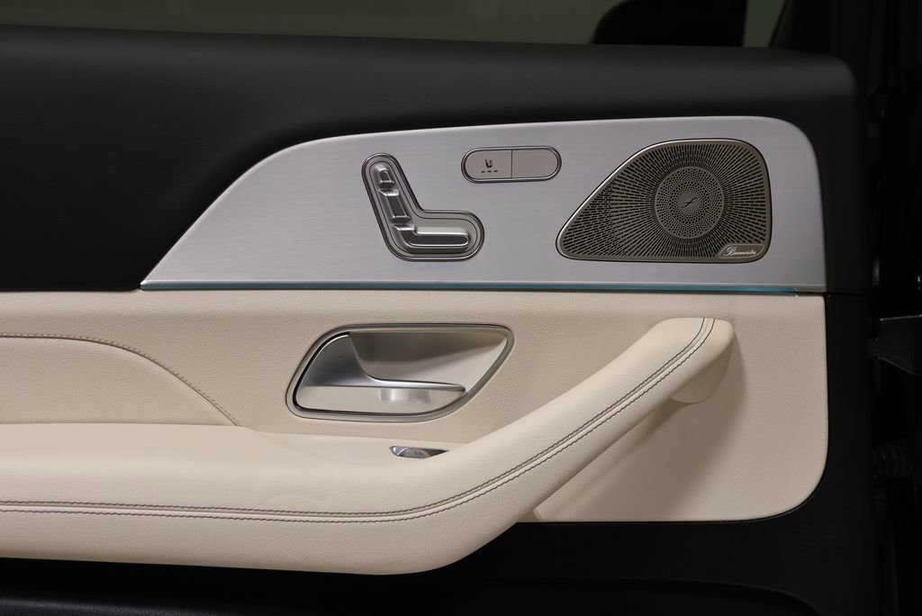 Certified 2023 Mercedes-Benz GLS 450 4MATIC image 42