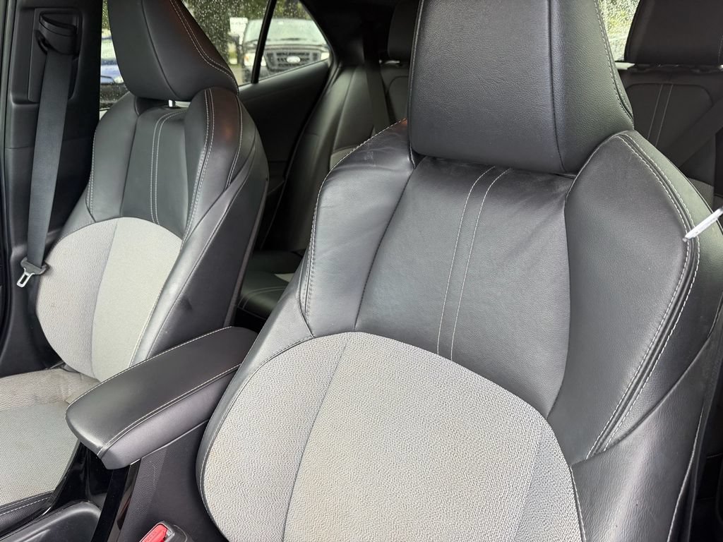 Used 2021 Toyota Corolla XSE FWD image 13