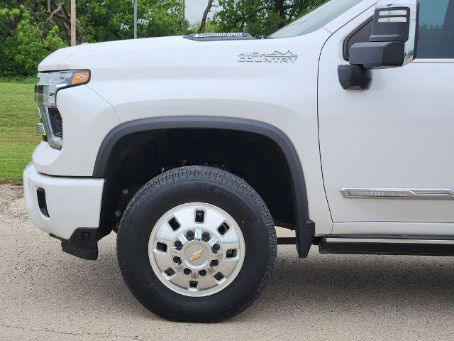Used 2024 Chevrolet Silverado 3500 High Country w/ High Country Premium Package AWD/4WD image 8