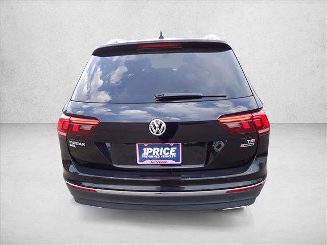Used 2018 Volkswagen Tiguan SEL AWD/4WD image 3