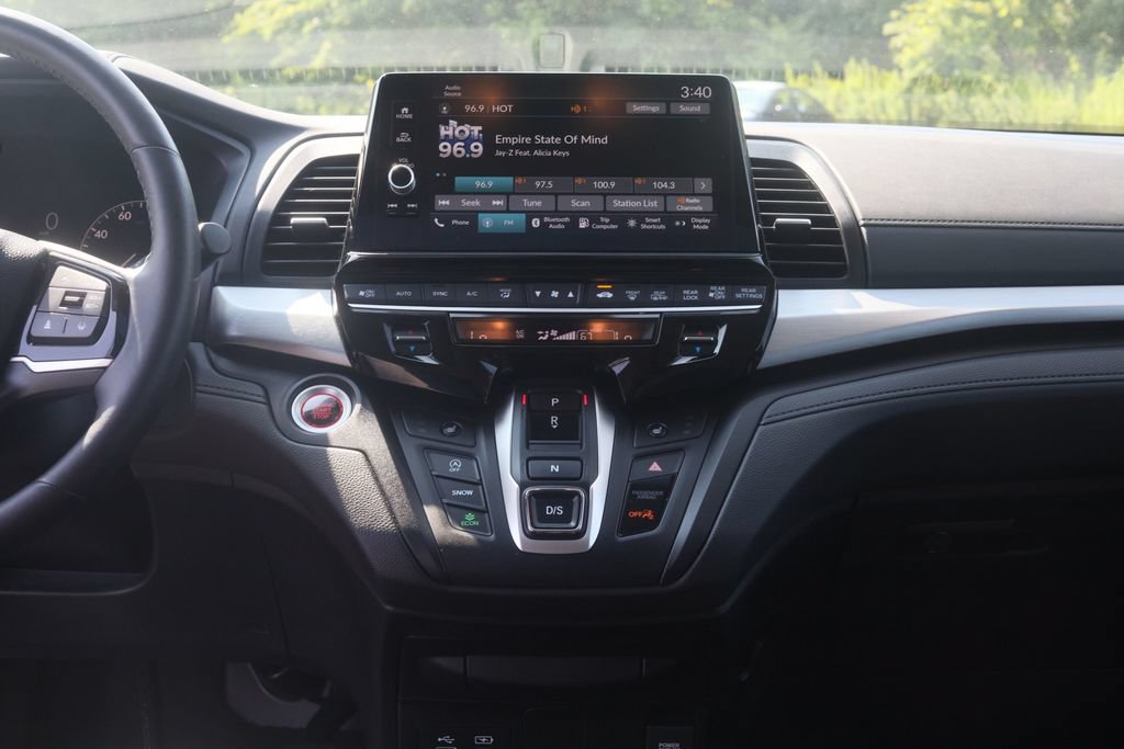 Used 2025 Honda Odyssey EX-L image 23