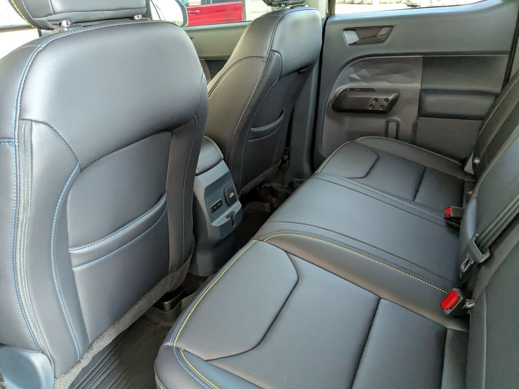 Used 2025 Ford Maverick Lobo AWD/4WD image 26