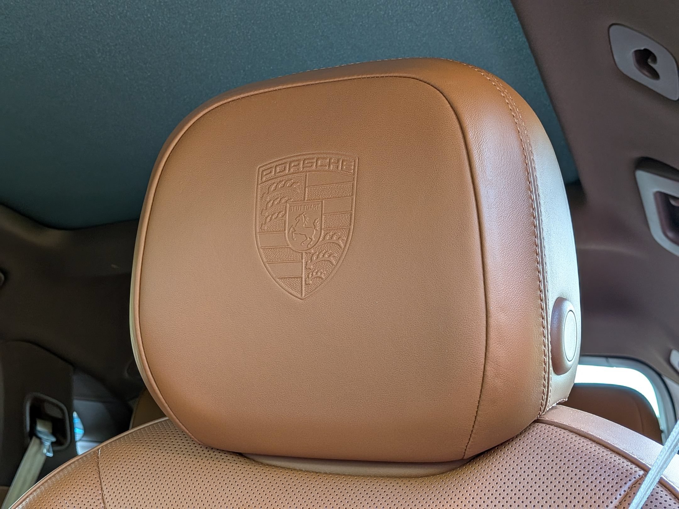 Certified 2023 Porsche Cayenne S Platinum AWD/4WD image 6