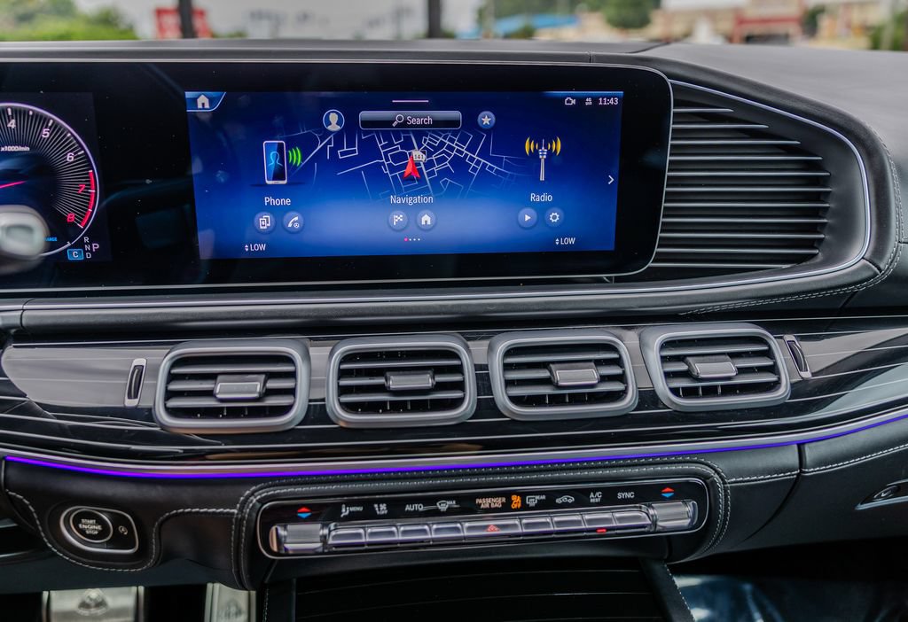 Used 2025 Mercedes-Benz Maybach GLS 600 4MATIC image 9