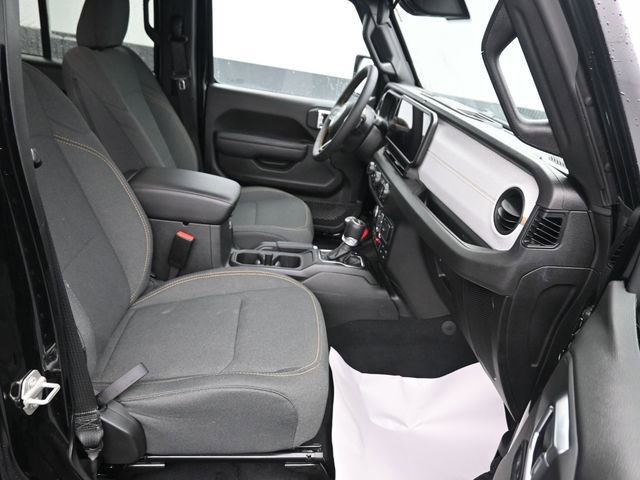 Used 2024 Jeep Gladiator Willys image 7