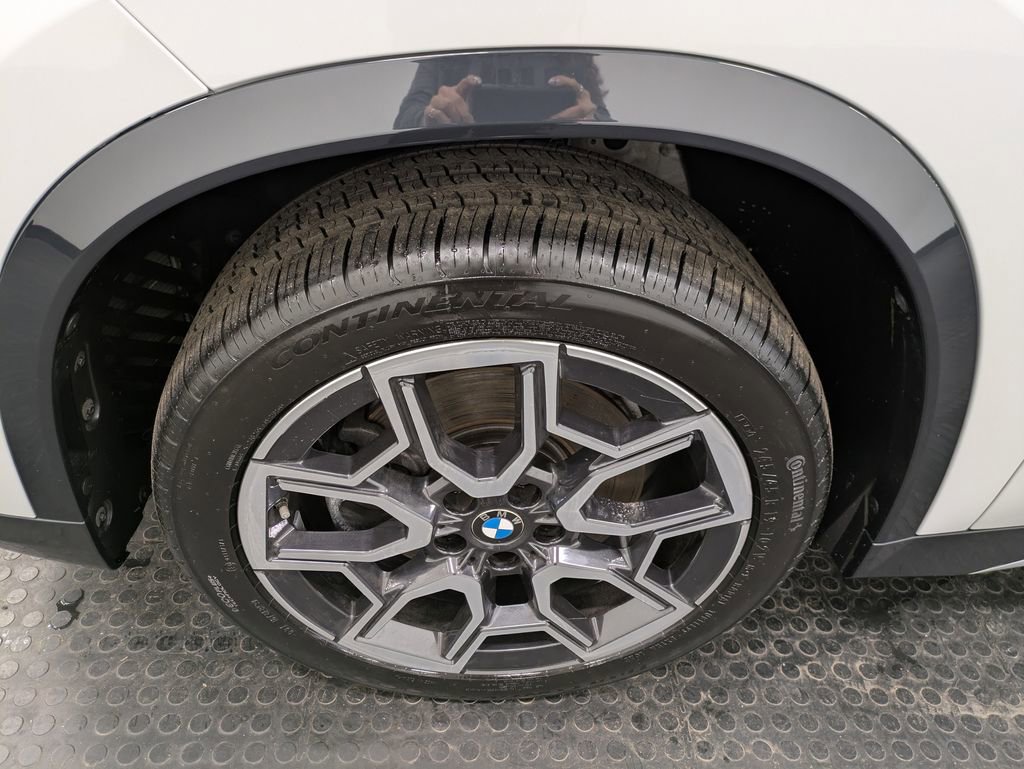 Used 2023 BMW X1 xDrive28i AWD/4WD image 7